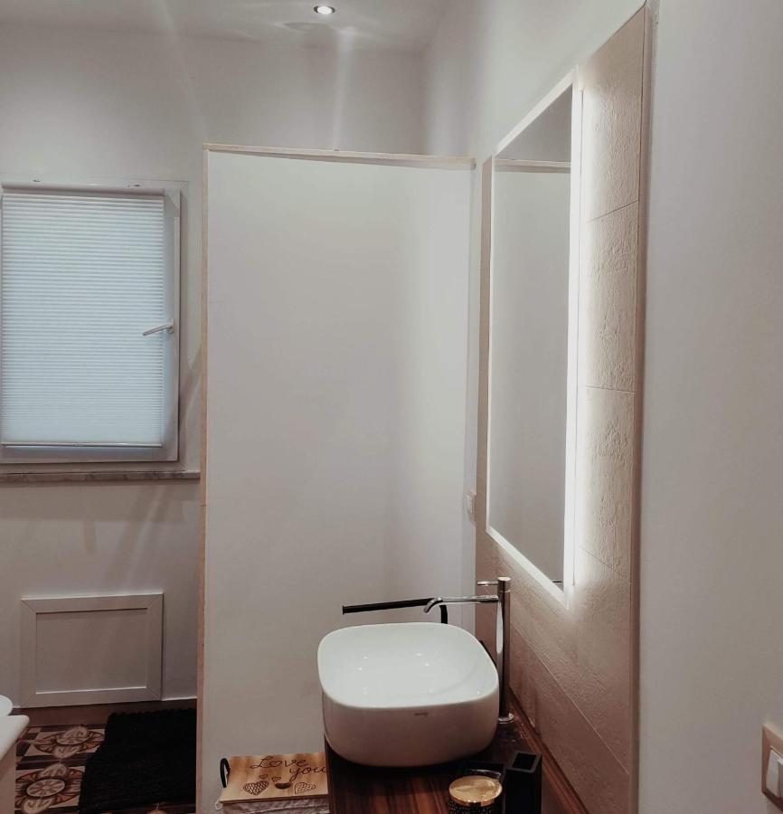 Piazza Vittoria Apartment Carini Eksteriør billede